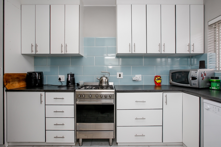 2 Bedroom Property for Sale in Fish Hoek Western Cape
